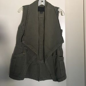 Anthropologie vest