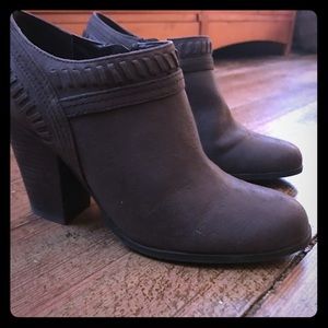 Carlos Bootie