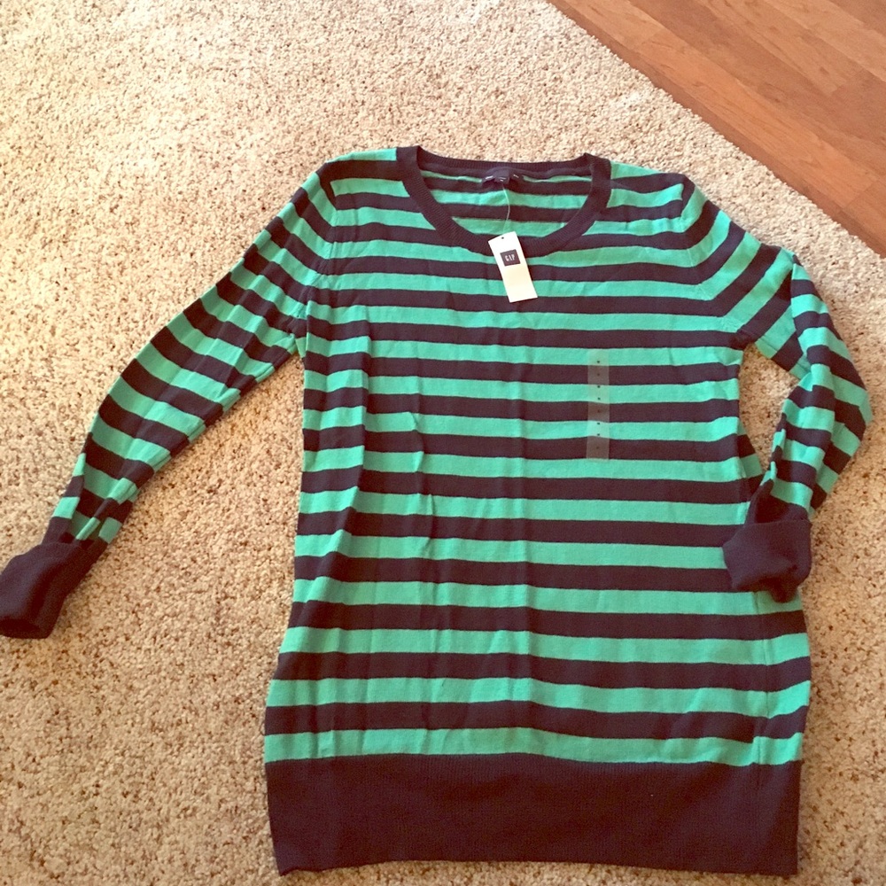 Gap sweater. Tags still attached.