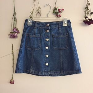 H&m denim button up skirt