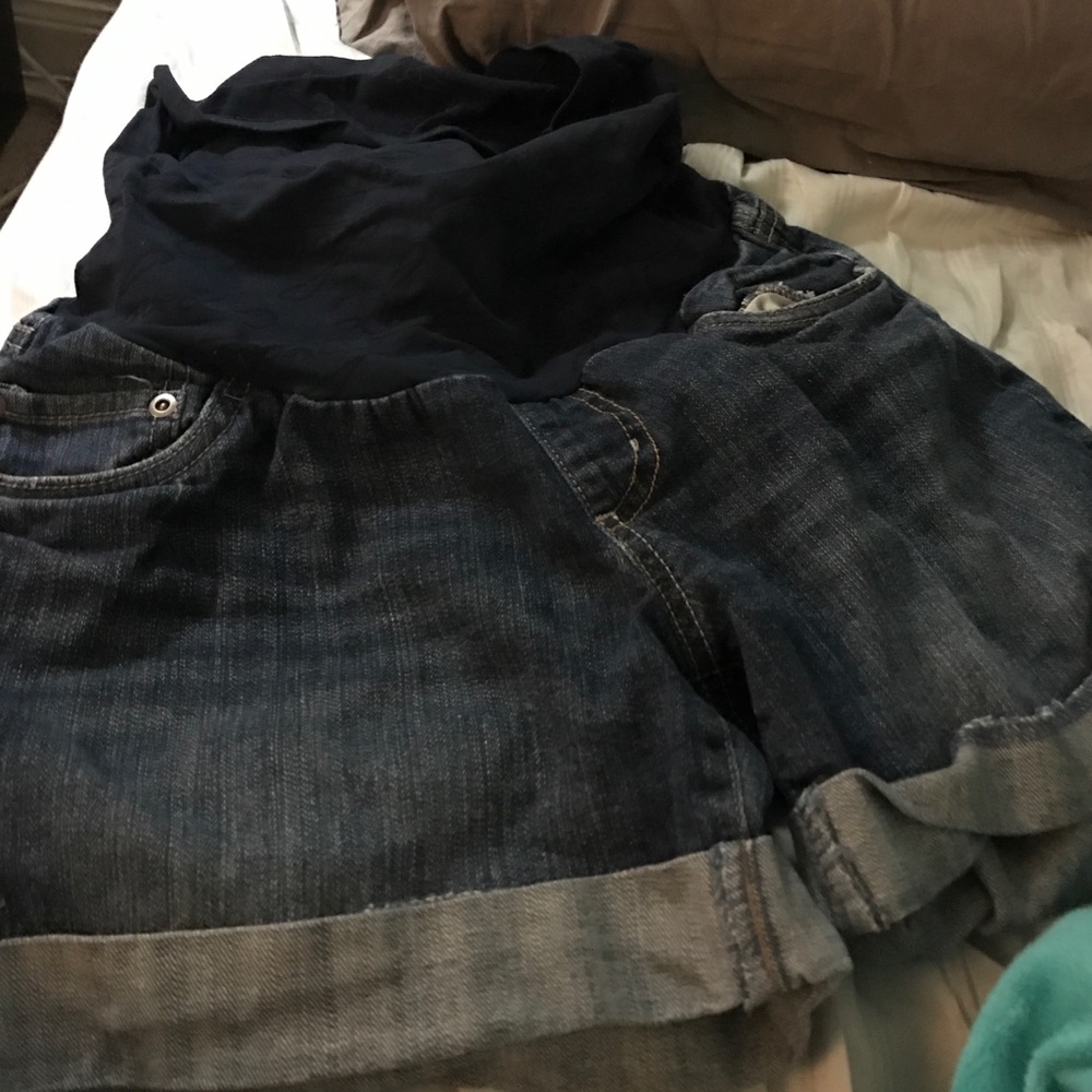 Heidi Klum maternity shorts