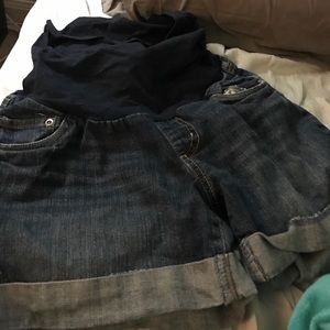 Heidi Klum maternity shorts