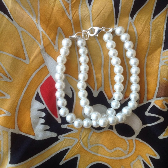 BohoMoho Jewelry - Pearls double strung bracelet