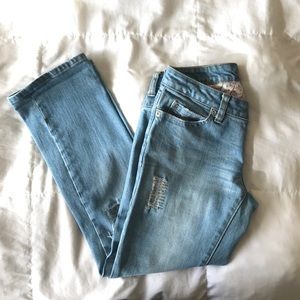 American Eagle 🦅 Light Washed Cropped Jeans