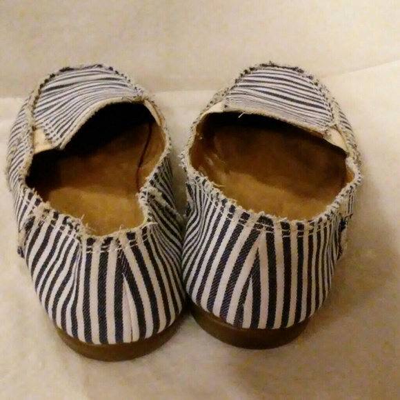 AEROSOLES - Picture 5 of 7