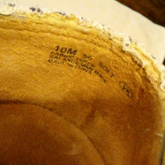 AEROSOLES - Picture 6 of 7