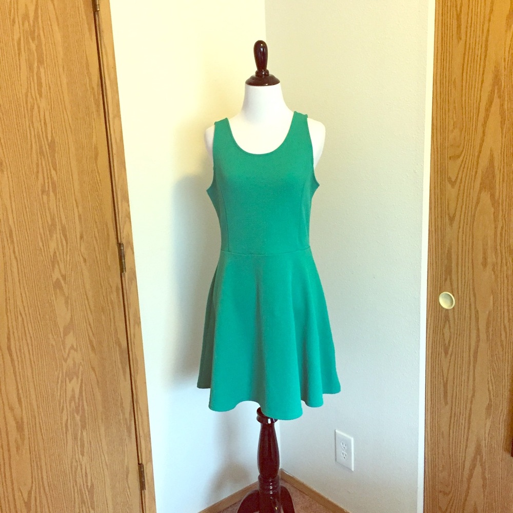 MOVING SALE 🌟 H&M dress