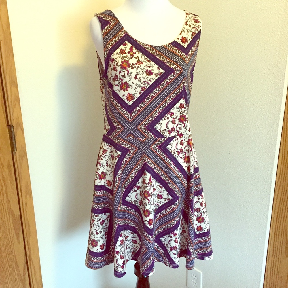 MOVING SALE 🌟 Patterned H&M dress