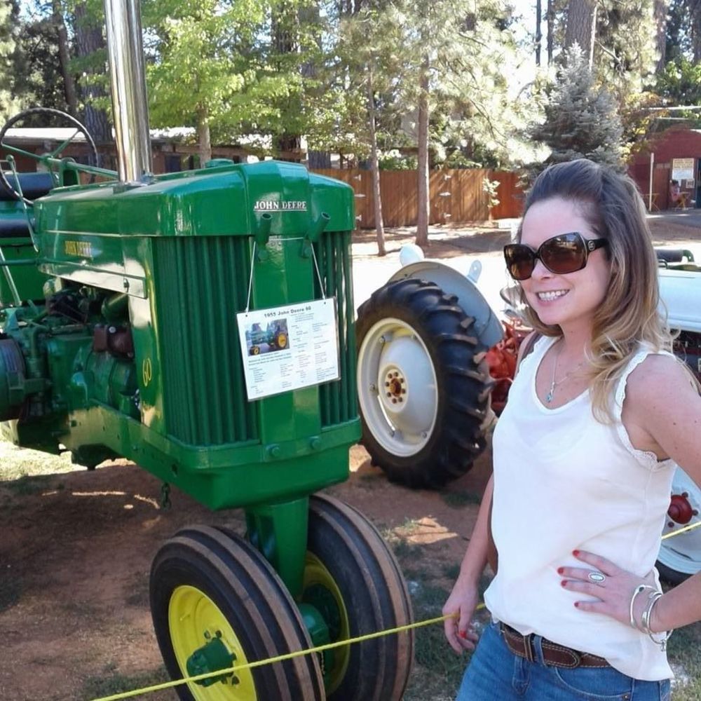 Meet your Posher, Brittney