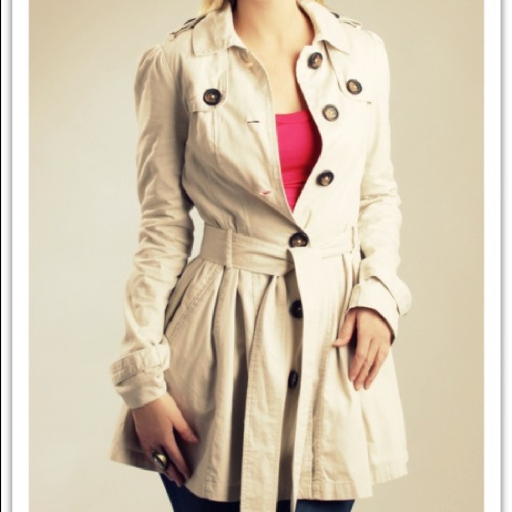 NWOT Skirted bottom trench coat
