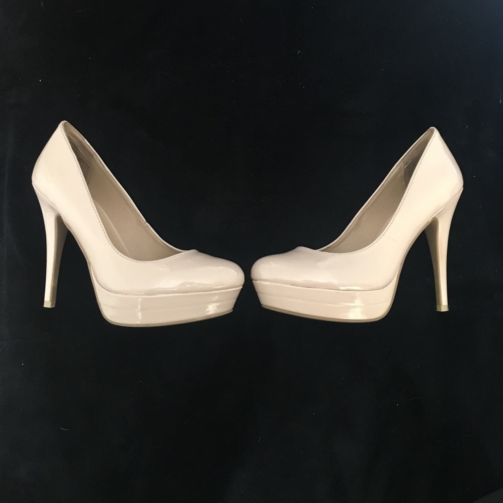 Lauren Conrad nude heels