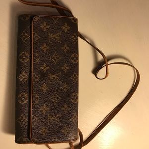 Louis Vuitton Monogram Pochette Twin GM