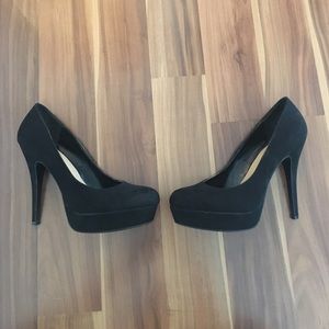 Lauren Conrad faux suede black heels