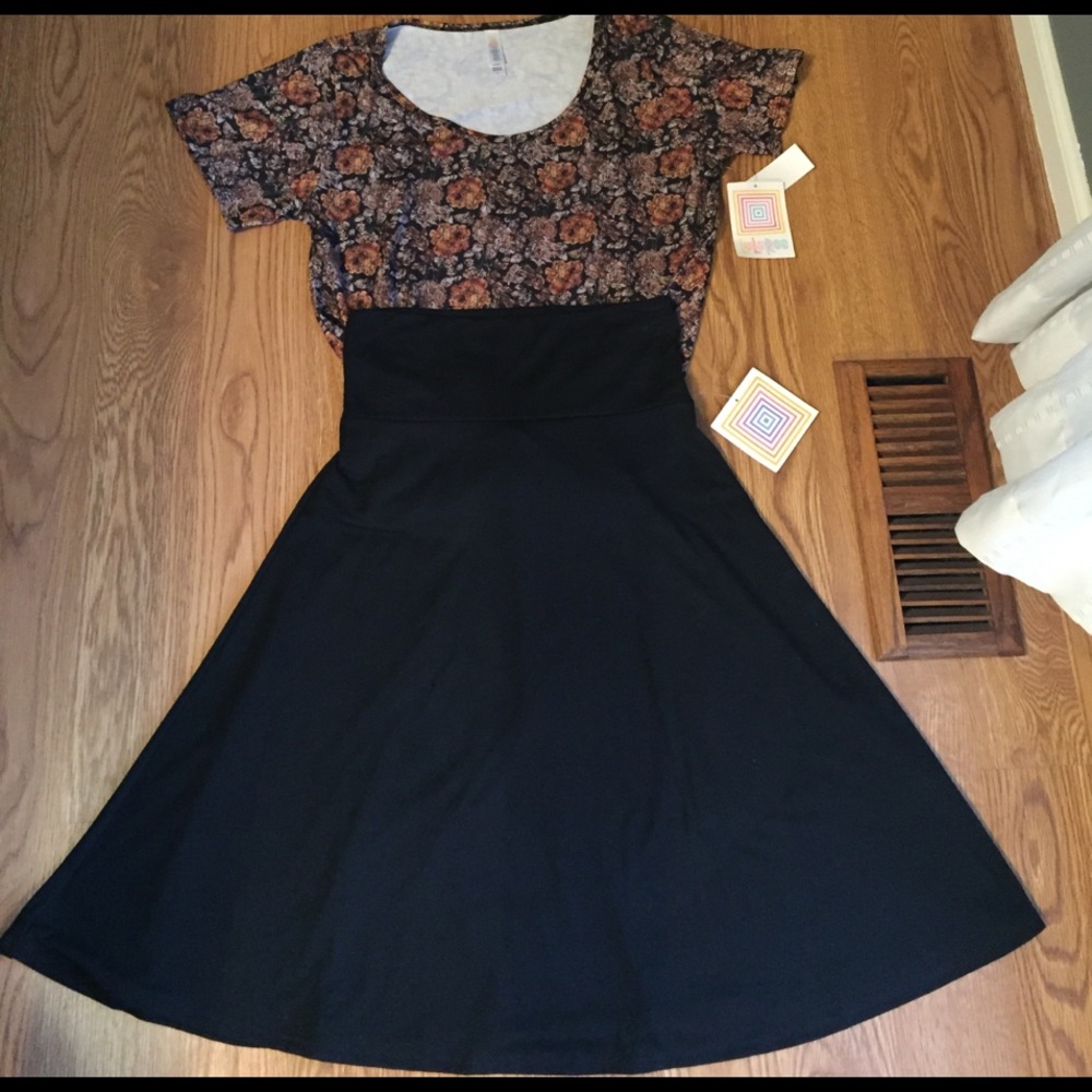 LuLaRoe Outfit (classic tee and black azure) NWT