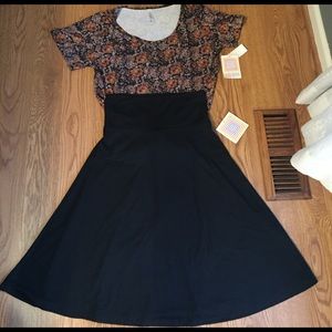 LuLaRoe Outfit (classic tee and black azure) NWT