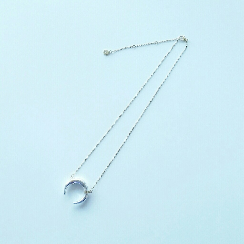 Horn / Crescent Pendant Necklace - Picture 3 of 7