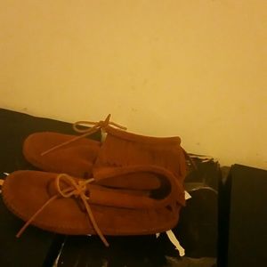 Minnetonka moccasins with fringes