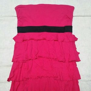 Flowy strapless pink dress