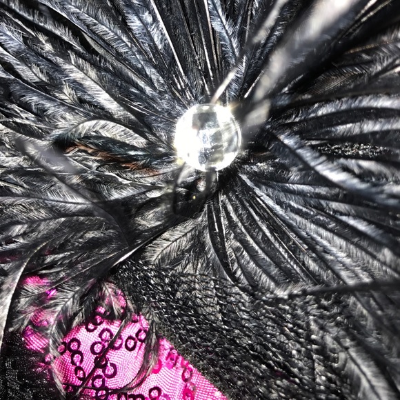 Woman's small size (12) - Picture 2 of 3