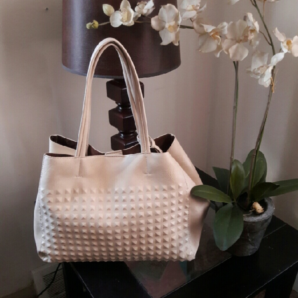Purse - Picture 2 of 2