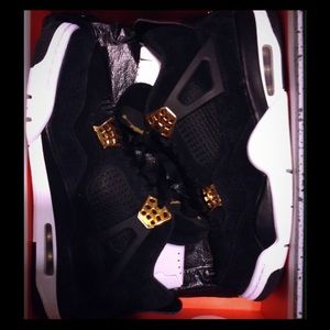 Jordan Retro 4s Royalty