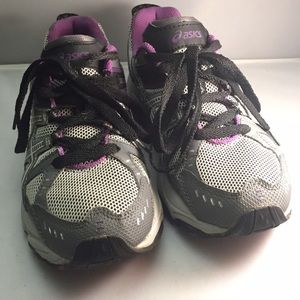 Asics Gel Venture running Sneakers -size 8