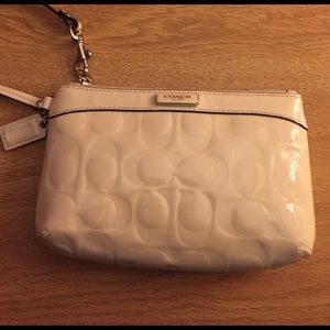 Authentic COACH clutch