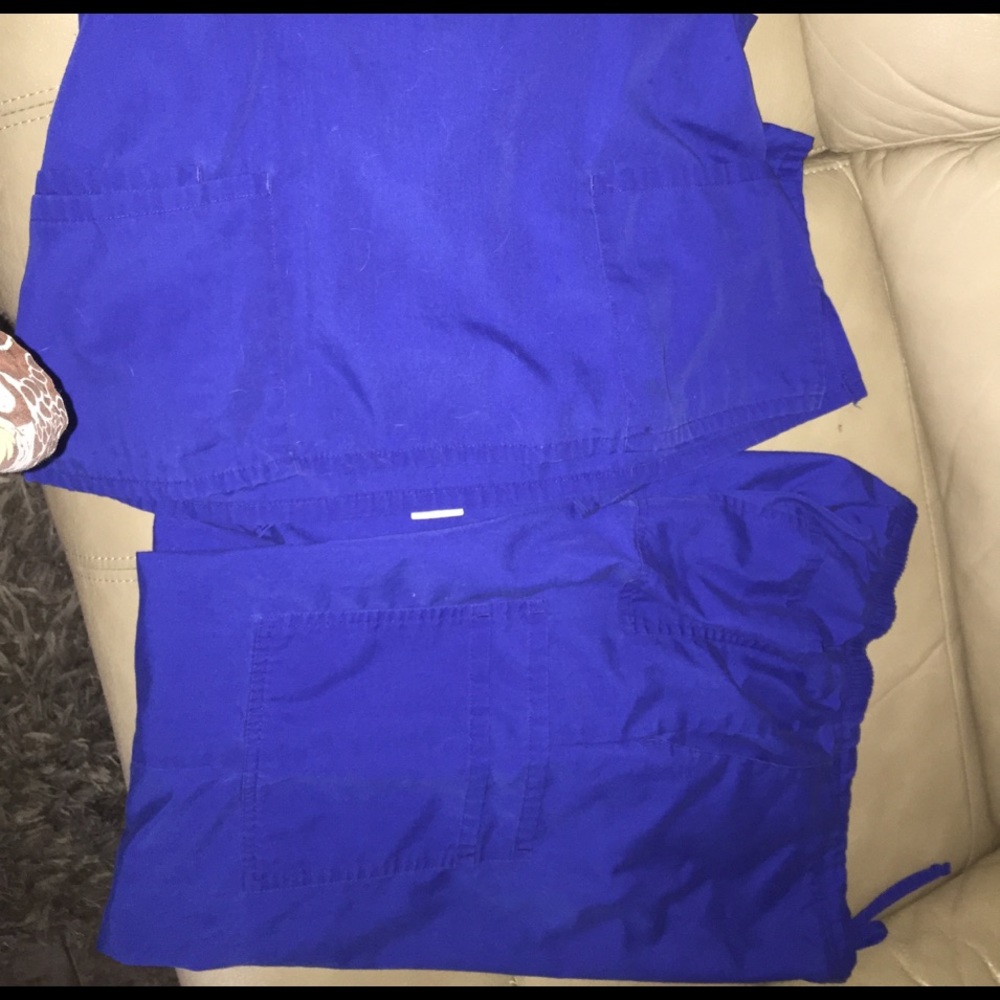 Scrub set - Picture 2 of 4