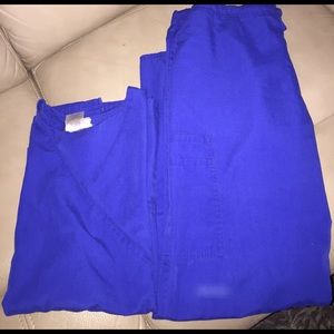Scrub set