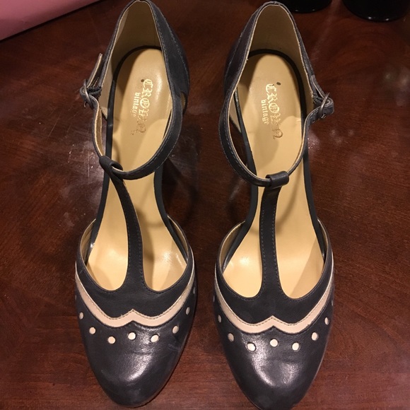 crown vintage Shoes - Crown Vintage Abbey Pump