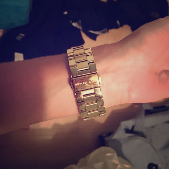 Michael Kors Watch - Picture 3 of 3