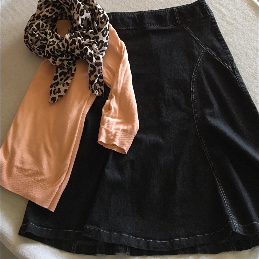 Denim midi skirt