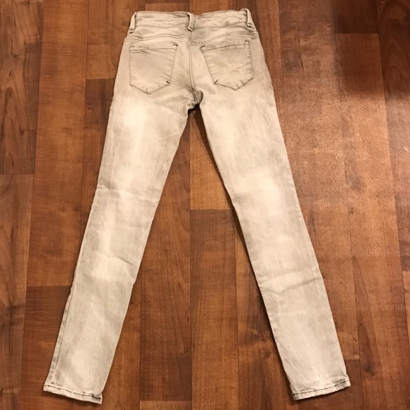 Zara TRF distressed grey jeans - Picture 3 of 7