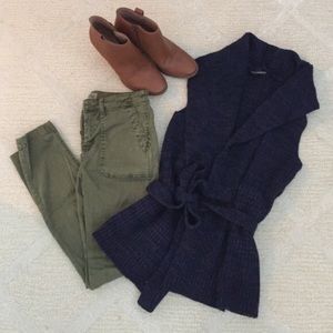 Banana Republic 100% merino wool belted cardigan