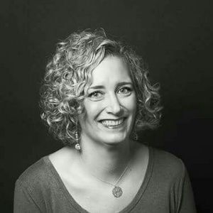 Meet your Poshmark Seller Jennifer Bailey!