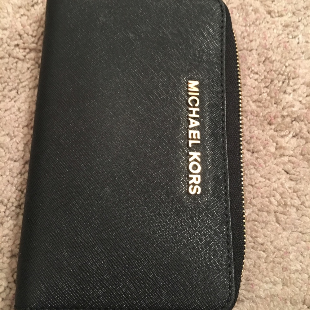 Michael kors wallet and purse