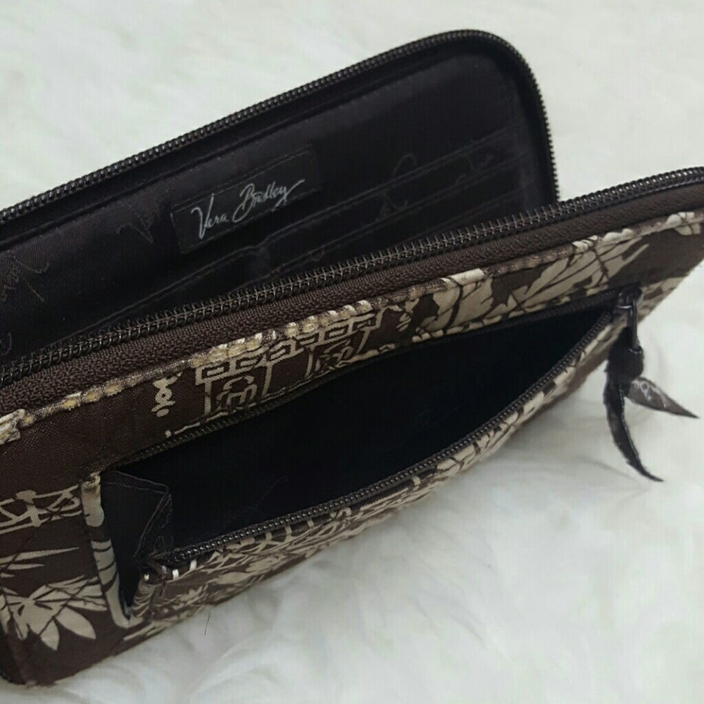 Vera Bradley Zipper Wallet Wristlet - Picture 7 of 9