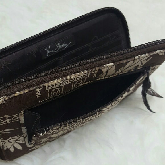 Vera Bradley Zipper Wallet Wristlet - Picture 5 of 7