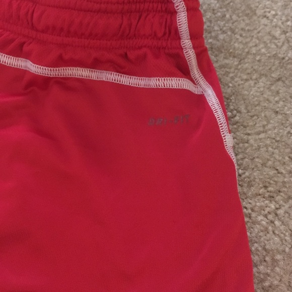 Nike dri-fit shorts - Picture 2 of 3