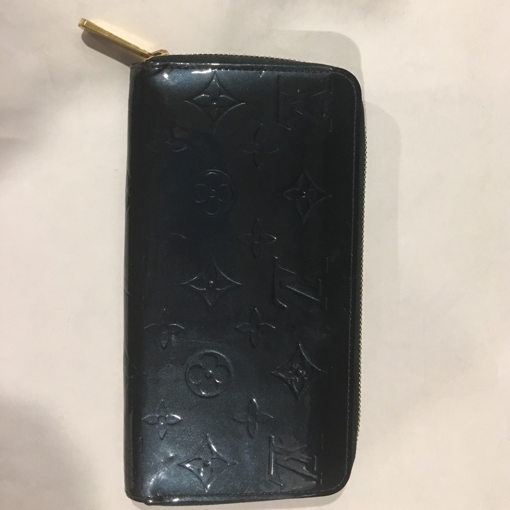 Patent leather Louis Vuitton wallet