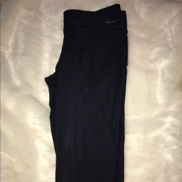 Nike Other - Nike Dri-Fit Cropped Leggings