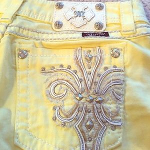 Buttercup yellow MissMe shorts