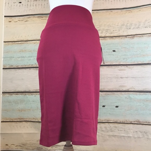 LuLaRoe Dresses & Skirts - LuLaRoe Cassie pencil skirt size small