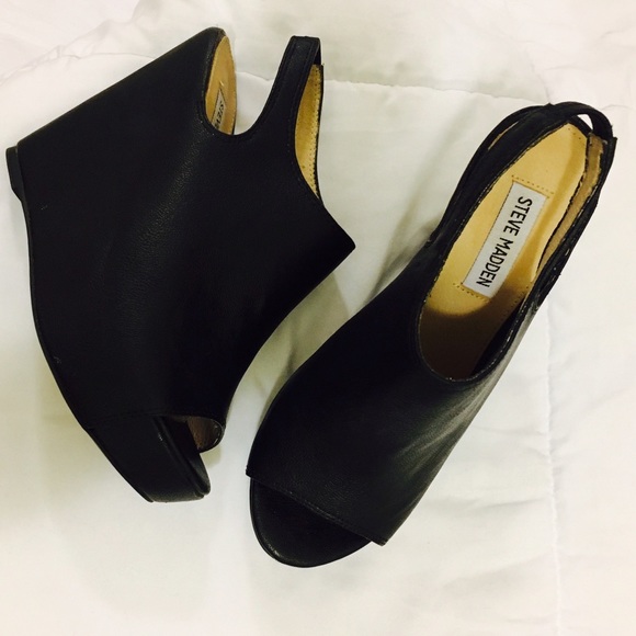 Steve Madden Shoes - Steve Madden Open Toe Wedges