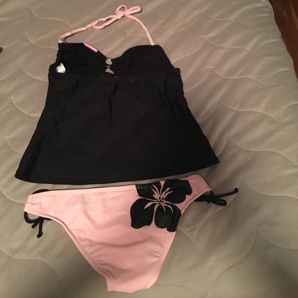 Xhilaration swimwear 3 pieces - Picture 2 of 6