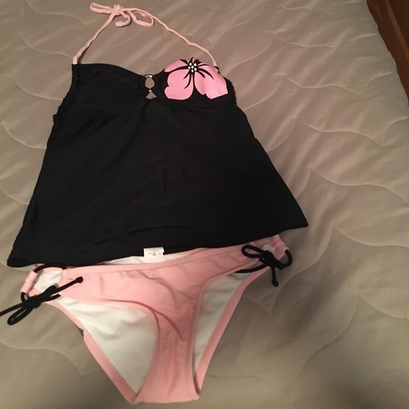 Xhilaration swimwear 3 pieces - Picture 3 of 6