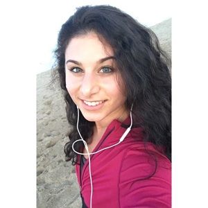 Meet your Posher, Christie