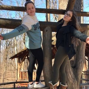 Meet your Posher, Ingrid and maddi