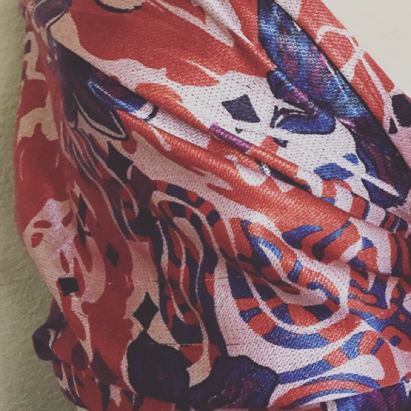 Blanket scarf / wrap - Picture 2 of 2