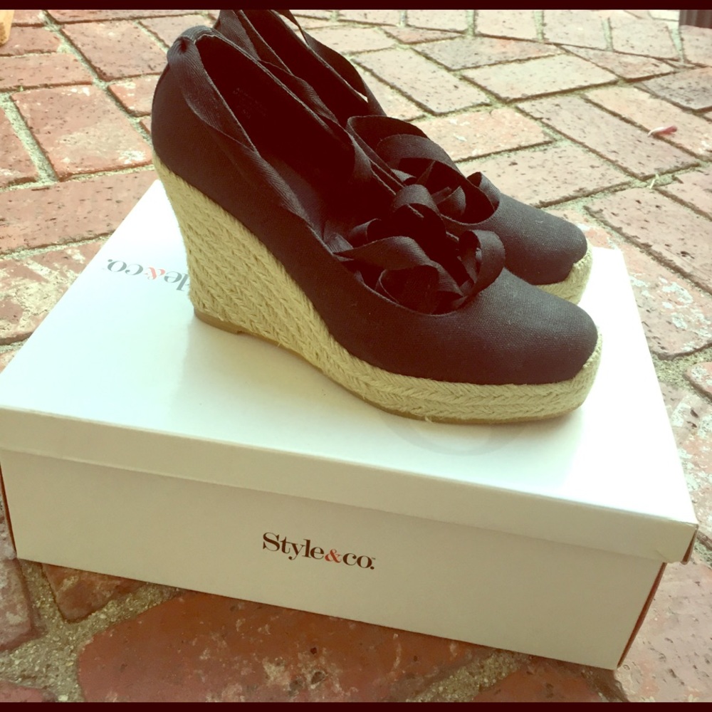 Style & Co platforms - Picture 1 of 4